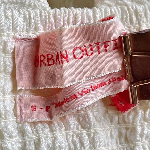 Urban Outfitters Sierra Keyhole Blouse Womens Small Ivory Y2K Babydoll Crop - Picture 10 of 14